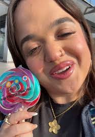 Chloe Foreman's Instagram, Twitter & Facebook