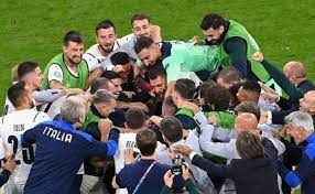 Tanto bélgica como italia acabaron su camino en la eurocopa de 2016 en los cuartos de final, respectivamente ante gales y alemania, e intentarán derrumbar el muro de esta ronda este año en múnich, en una cita en la que la presencia o ausencia de de bruyne y eden hazard puede revolucionar los equilibrios. Ftzjoxtle7jv9m
