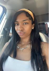 Blocking My Gf Body in Pictures