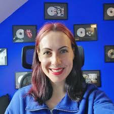 Beth Madrid's Instagram, Twitter & Facebook