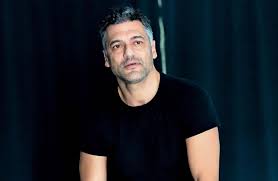 Οι ποινές που προβλέπει ο ποινικός κώδικας για τα εγκλήματα του πιλότου. Stelios Krhtikos Yphr3e An8rwpos Poy Egrafe Ta Xeirotera Gia Emena Enw Den Me H3ere Znews