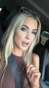 Hustle and Grind: A Vlog by Billie Beever