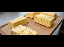 Fabrication Du Fromage Tome Au Lait De Vache Youtube Faire Du Beurre Beurre Fait Maison Nourriture