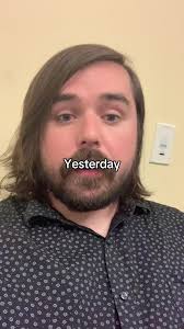 Iris is so Xaden coded #books #book #fourthwing #ironflame #fantasy  #romance #violet #xadenriorson #fyp #rayreadsandreviews