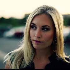 Lauren Scott (LaurenGScott@)