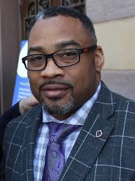 Briscoe Defends 911 Response Times