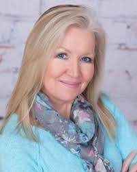 Carissa Newman's Instagram, Twitter & Facebook