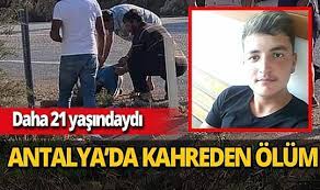 Yaya geçidini kullanan motosiklet sürücüsünü ölüm iki kez teğet geçti. Antalya Son Dakika Haber Kas Ta Meydana Gelen Kazada 21 Yasindaki Yasin Kirca Hayatini Kaybetti Haberi Son Dakika Kas Haber Basliklari Ve Gelismeler