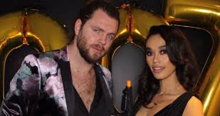 Schrijver kluun is weer gelukkig in de liefde met déze vrouw. Romy Monteiro Wil Oud Worden Met Haar Jasper