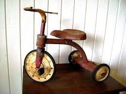 Tricycle Child S Red Rusty Metal Junior Toy Co By Junquegypsy 68 00 Tricycle Rusty Metal Vintage Bikes