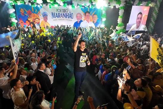São Luís deu mais uma demonstração de força e participação. 🤠👏 Obrigado aos mais de 40 lideranças da capital que somam forças conosco! Ao lado de milhares de pessoas, reforçamos o compromisso