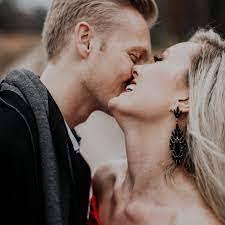 Rena Wilder's Instagram, Twitter & Facebook