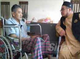 Seramai 222 orang dari 222 ahli dewan telah mengangkat sumpah jawatan. Pusat Khidmat Ahli Parlimen Kuala Nerus Sinar Harian