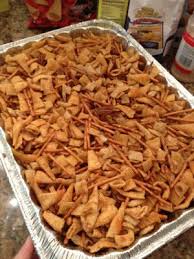 Combine butter, worcestershire sauce, salt and garlic powder. Little Magnolia Kitchen Texas Trash Chex Mix Recipes Snack Mix Recipes Savory Snacks