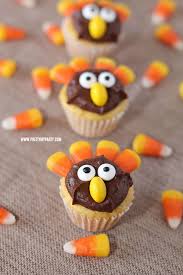 Don't panic, i didn't put actual turkey in these cupcakes! Easy Turkey Cupcakes Pretty My Party Party Ideas