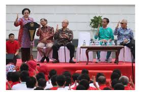 40,182 likes · 11 talking about this · 20 were here. Megawati Perkenalkan Salam Pancasila Ke Mahasiswa Bukan Assalamu Alaikum Suara Nasional