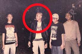 ♥life like a rainbow♥ ig: Nekat Pemuda Bertato Mantan Anak Punk Ini Berani Pacari Putri Orang Terkaya Di Indonesia