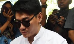 Ifan Seventeen Hibur Simpatisan Jokowi di Sentul