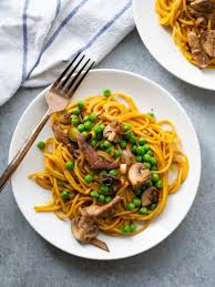 Add pumpkin and heavy cream. Spaghetti With Creamy Pumpkin Pasta Sauce Recipe Registered Dietitian Columbia Sc Rachael Hartley Nutrition