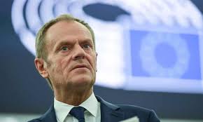 Перевод слова tusk, американское и британское произношение, транскрипция, словосочетания, однокоренные слова, примеры использования. Donald Tusk Tipped To Take Charge Of Eu Centre Right Group Donald Tusk The Guardian