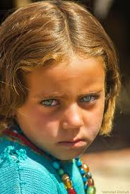 Such a lovely little girl <3 Very supportive.