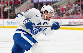 Always Working His Ass Off': Sharks' Ryan Reaves Praises Auston Matthews  After First Year As Maple Leafs Captain