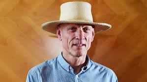 Happy birthday 🎈Tues to band founder member ✊, superb songwriter 🎼,  stupendous singer 🎤, handy historian 📚, bird-noise aficionado 🐦,  bicipitally bulked 💪, drummer extraordinaire 🥁 ... and a very humble  bloke to boot ! 🎂