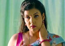 From Jalebi Bai to Walkman, Ridhima Tiwaris explicit performance in these  ULLU web series will make you crazy, watch videos