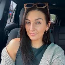 Ashlee Bryant's Instagram, Twitter & Facebook