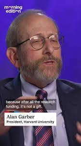 Melanie Sprinkle's Instagram, Twitter & Facebook