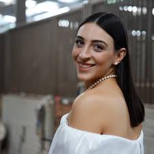 Mayra Salinas despide la soltería