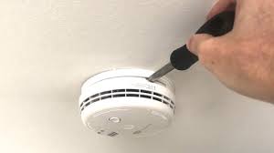 Instructions to stop a beeping smoke alarm. Smoke Alarm Remove Cover Replace Battery Brooks Safelincs Youtube