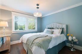 This romantic blue and white bedroom plays off purplish and greenish blues against a background of white, grey and écru. 24 Stunning Blue Bedroom Ideas