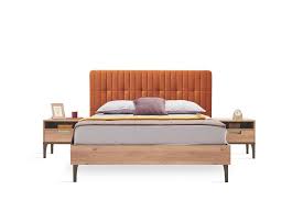 Enza home genç odası takımlarıyla büyük beğeni toplayan marka, takımlarda keyifle kullanabileceğiniz fonksiyonel tasarımlı yatak takımları ve bu takımlarla uyumlu yatak odası mobilyaları sunar. Sona Yatak Odasi Enza Home