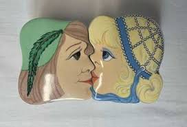 Ren fair maid marion