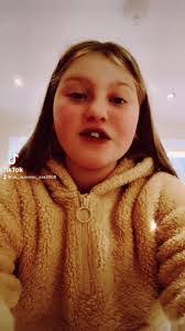 Summer Barker's Instagram, Twitter & Facebook