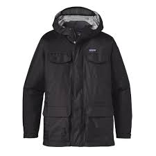 The Patagonia Men S Torrentshell Parka Is A Lightweight Versatile And Travel Friendly Rain Parka Designe Mens Outdoor Clothing Mens Outdoor Jackets Rain Parka