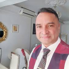 This is a good lesson! APA Co-Founder Terry Bell talks about a concept  called "Tuck & Throw" when shooting.