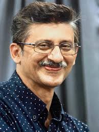 ARE ROYAL MONARCHIES VALID ANYMORE IN OUR WORLD?