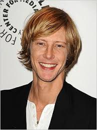 Revenge' finale: Gabriel Mann chats live with you