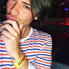 Bradley Miles (@BradleyMiles_)