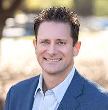 Jonathan Louie's Instagram, Twitter & Facebook