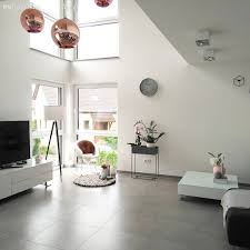 Bu Ev Modern Ve Cagdas Stillere Goz Kirpan Stil Sahibi Bir Dekorasyona Sahip Ev Gezmesi Evler Modern Ev Dekoru