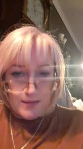 Toni Baugh's Instagram, Twitter & Facebook