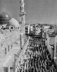 Pin By Sheikh Feroze On Old Gold Pics Mosque Architecture History Of Islam Islamic Pictures
