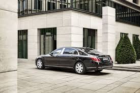 Armored 2017 Mercedes Maybach S600 Guard Will Keep You Safe From Most Guns And Explosives Carscoops Mercedes Maybach S600 Mercedes Maybach Maybach