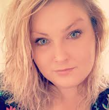 Hello from UK. We arrive into Riga airport next week around 19:30. What is  the safest way to get to our hotel in Riga centre? Is it best to prebook a  taxi?