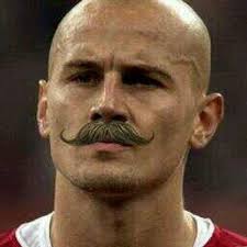 Aaron Savage (@Az_Savage)