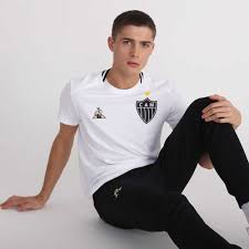 Cerezo osaka fußball trikot away herren thailand 2021 22 weiß. Le Coq Sportif Club Atletico Mineiro Prasentation 2020 T Shirt Weiss Goalinn