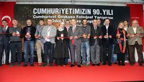Pin On Cumhuriyet Coskusu Fotograf Yarismasi 02 12 2013